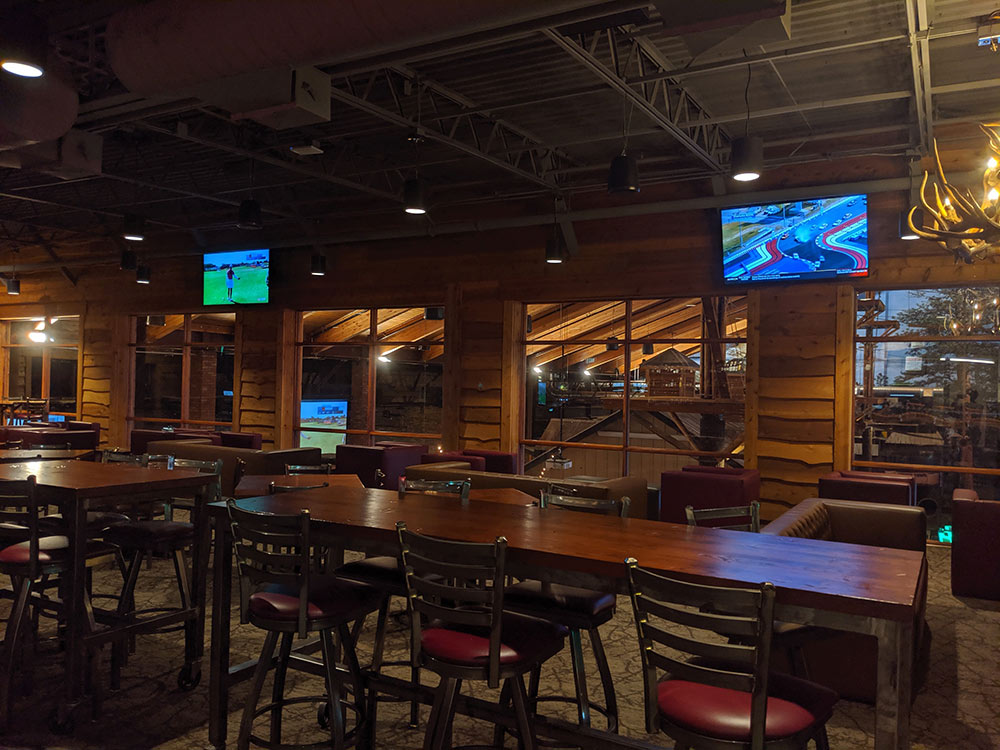 restaurant with audiovisual systems